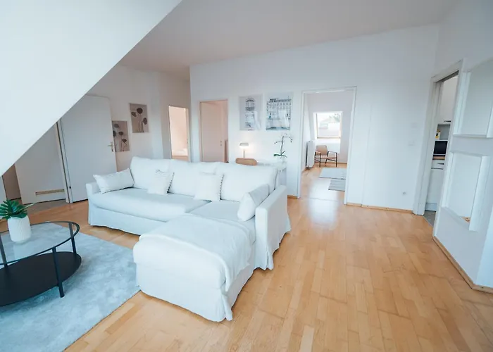 Stylish With Balcony And Rooftop Views * 维也纳