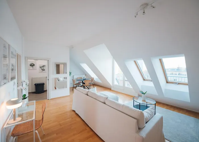 公寓 Stylish With Balcony And Rooftop Views *